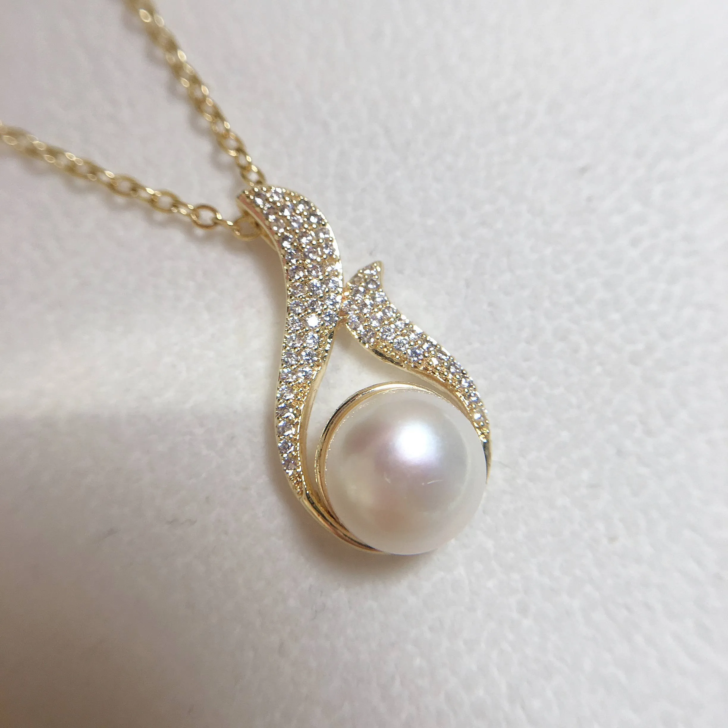 14K Real Gold Plated Pearl Necklace Natural Freshwater Pearl Feather Pendant