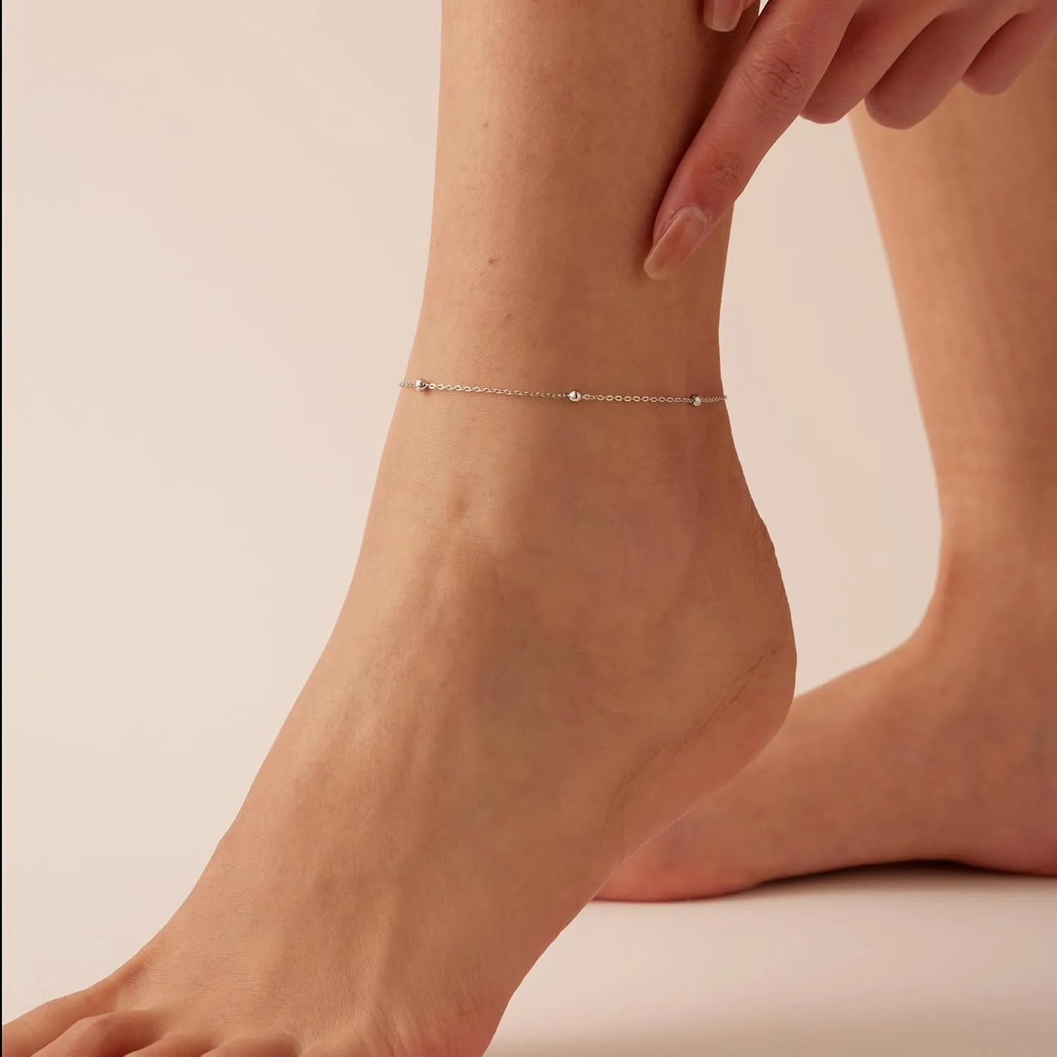Ankle Bracelets for Women Dainty 18K Gold Plated Anklet Waterproof Round Beaded Paperclip Herringbone Pearl Chain Anklets Waterproof Beach Foot Jewelry