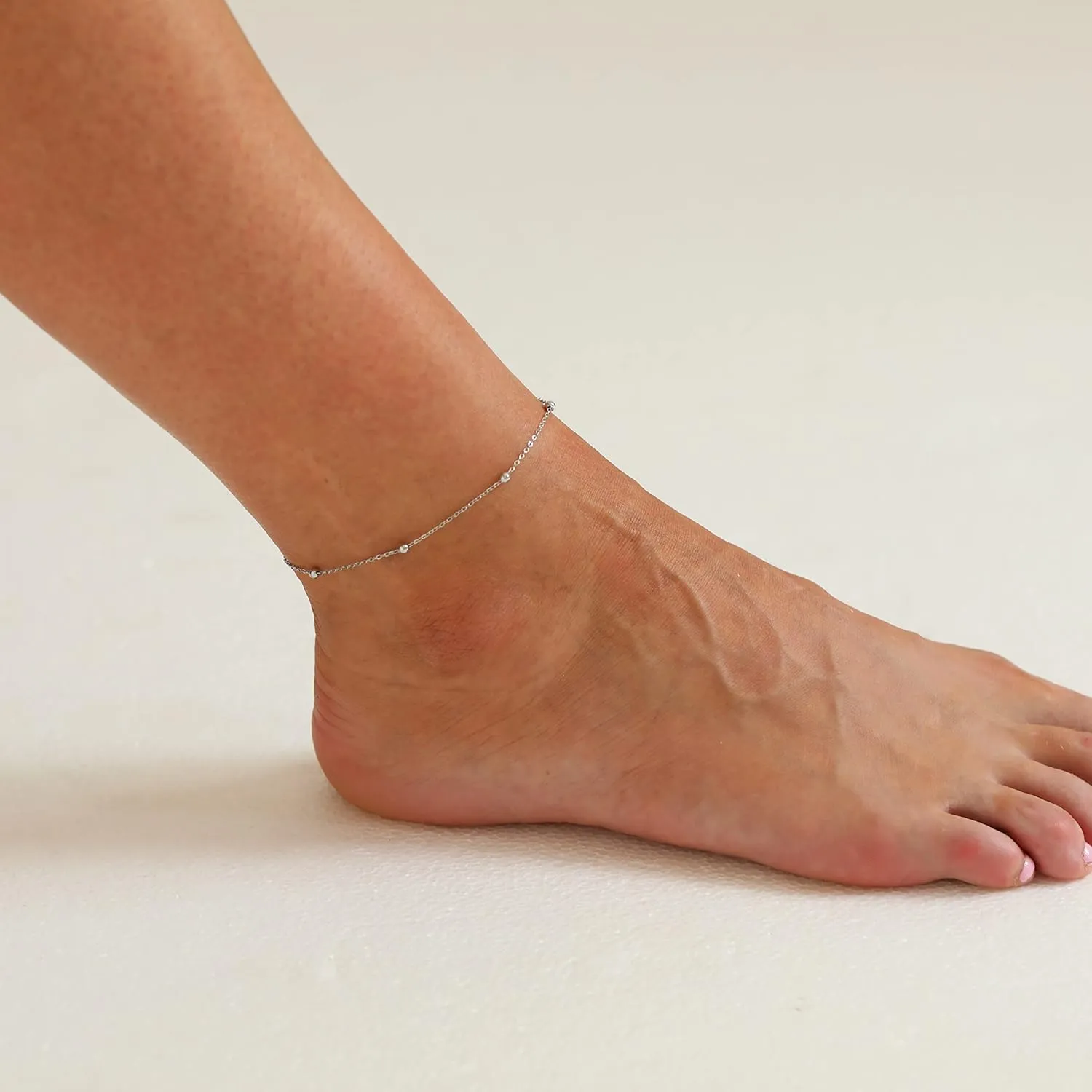 Ankle Bracelets for Women Dainty 18K Gold Plated Anklet Waterproof Round Beaded Paperclip Herringbone Pearl Chain Anklets Waterproof Beach Foot Jewelry