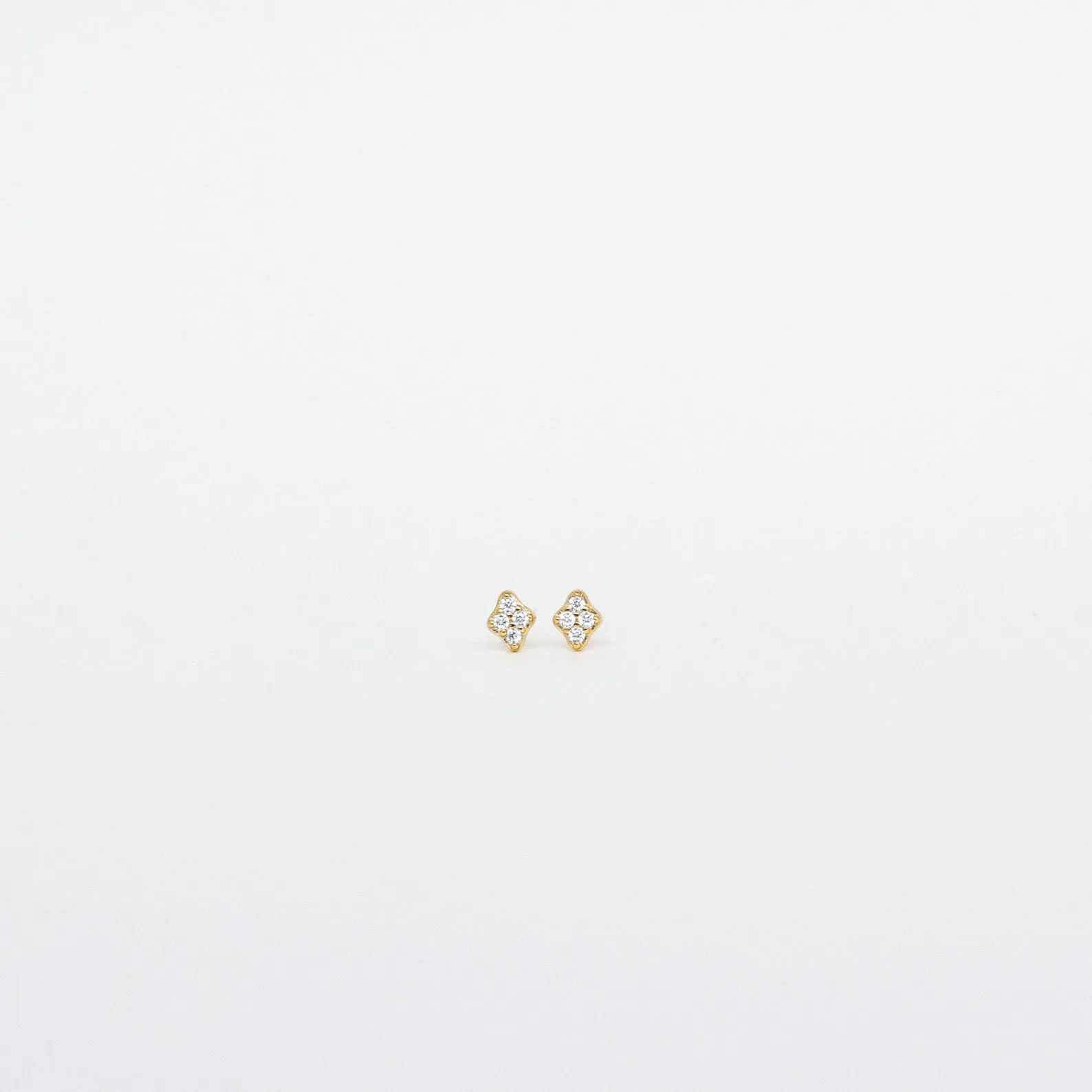 Avery Pavé Diamond Stud Earrings