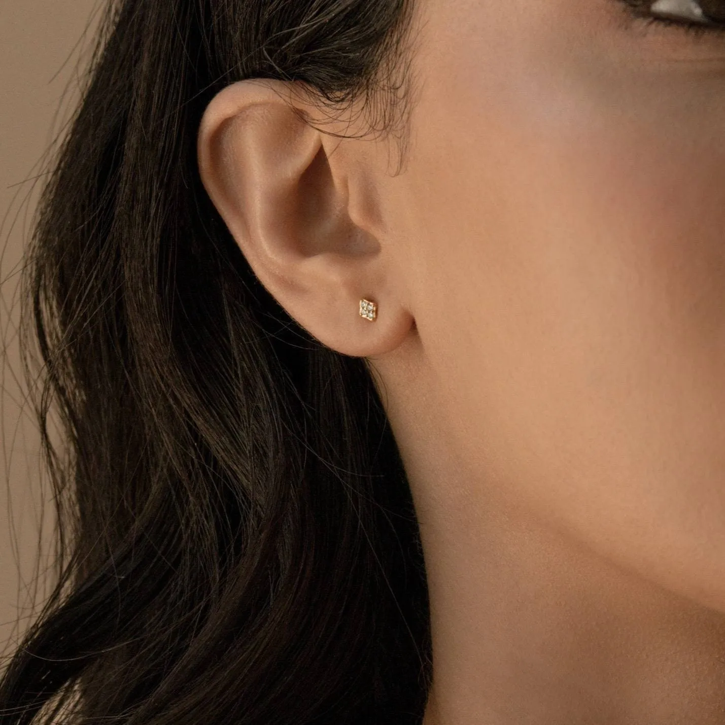 Avery Pavé Diamond Stud Earrings