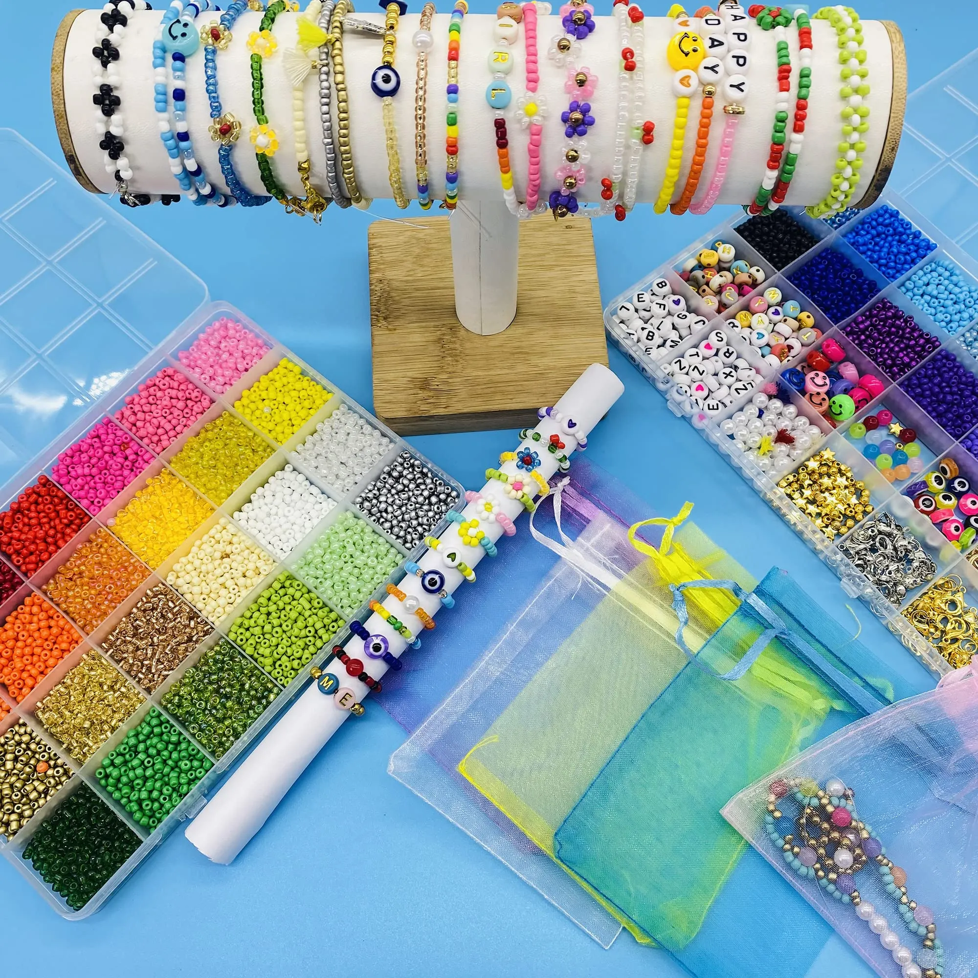 Beads for stringing 16000 pieces bead set, for bracelets Aesthetic glass beads, do it yourself with 22 different bead charms kit for DIY