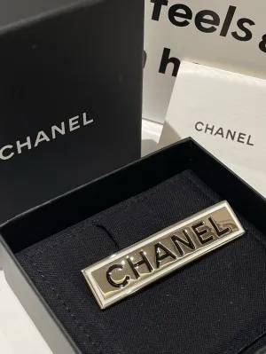 Chanel 21B Plate Brooch Gold Brooches