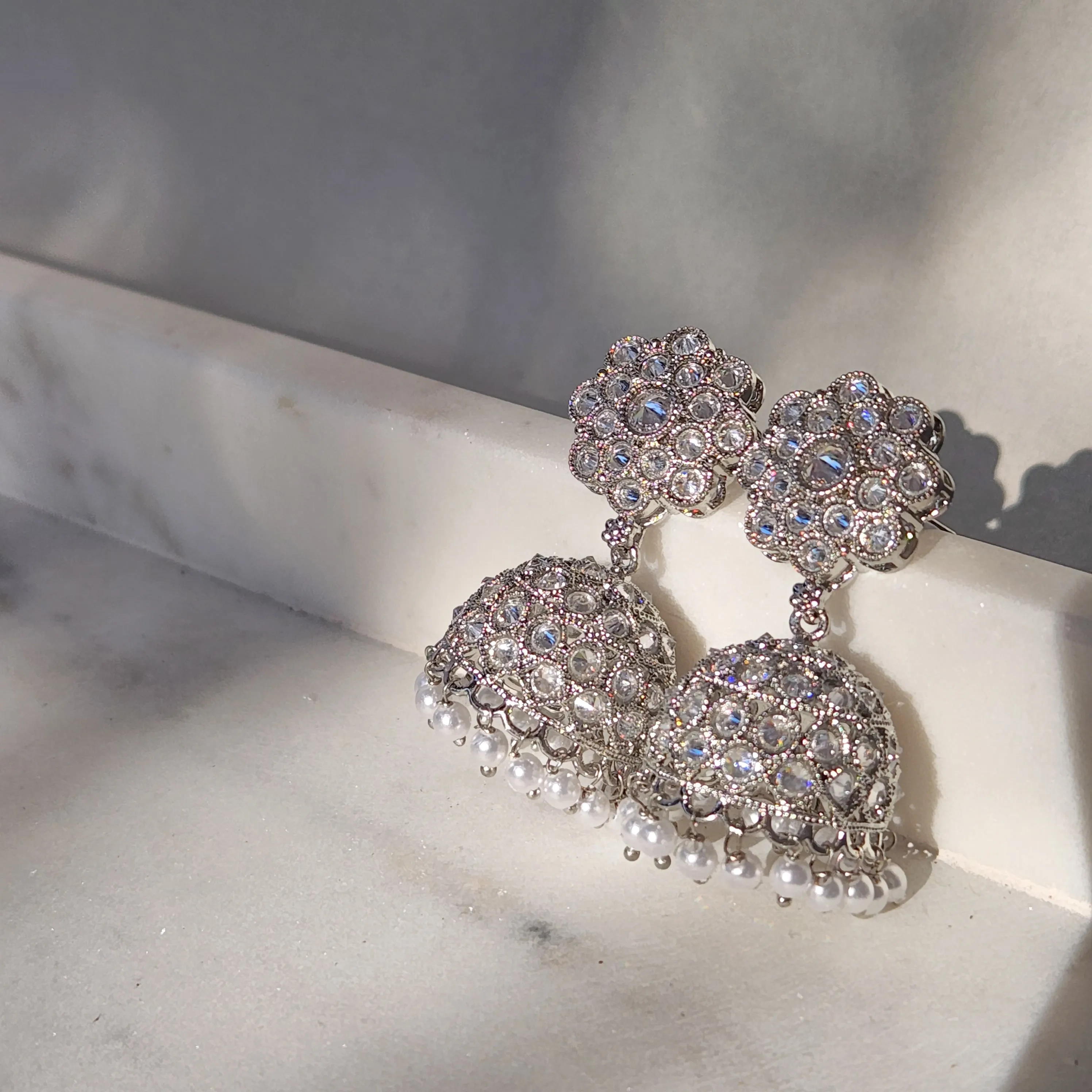 Classic Jhumki With Rhodium Plating and moti