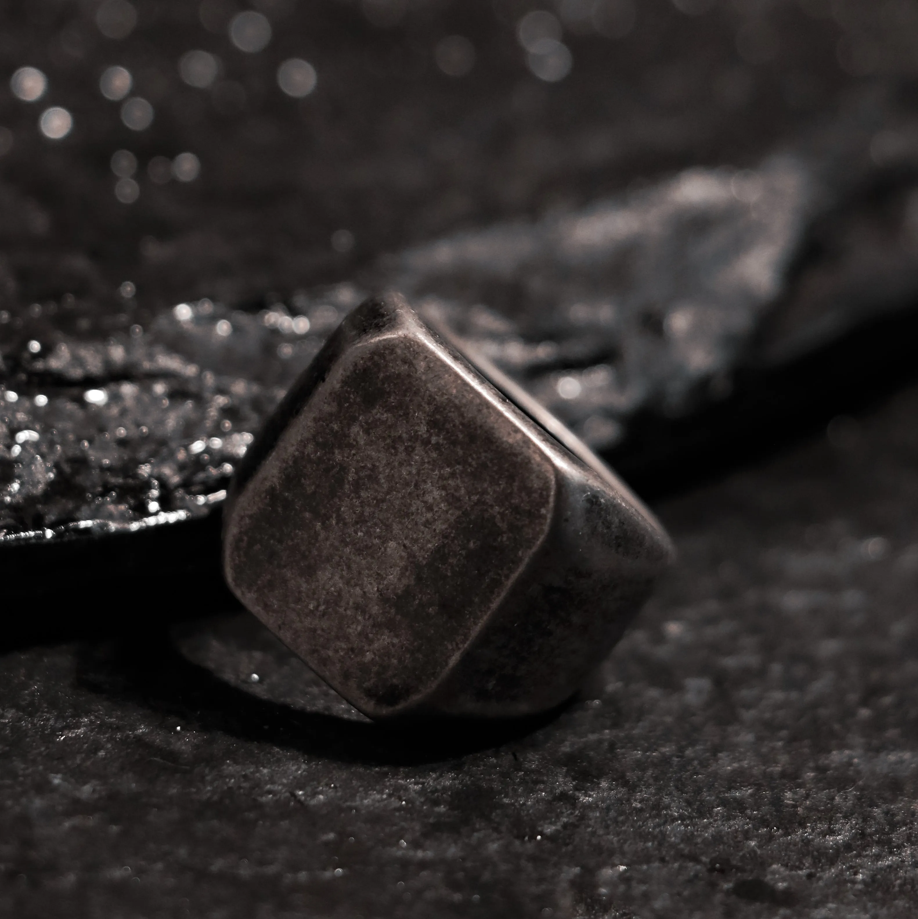 Classic Signet ring in Vintage oxidized finish