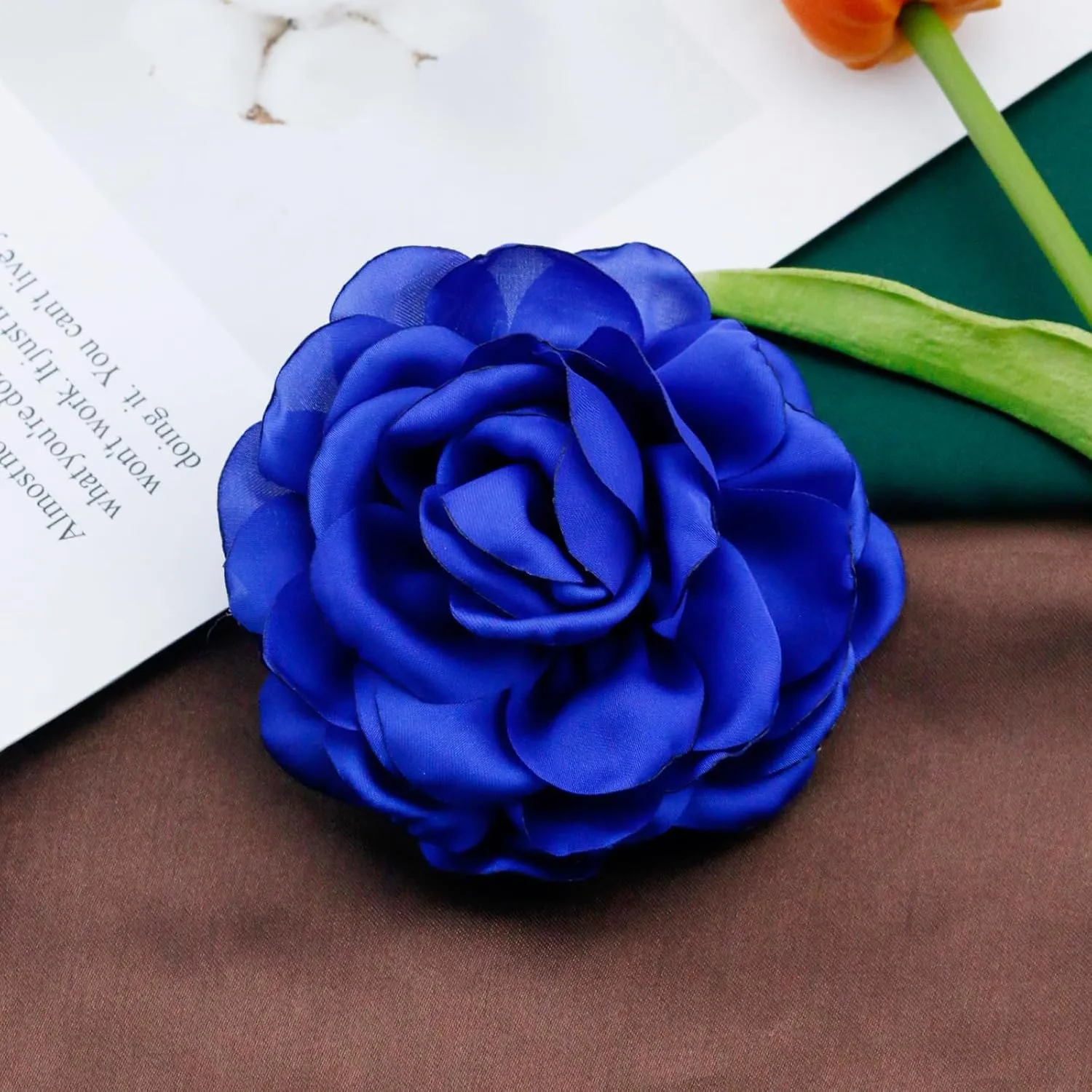Dainty Fabric Flower Brooches Large Silk Lapel Pin Elegant Camellia Flower Brooch Pins for Women Classic Formal Occasions Clothing Accessories