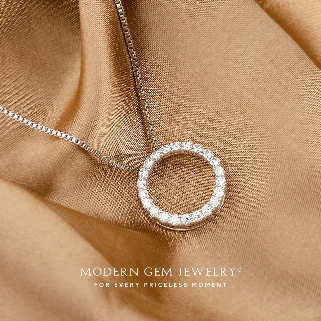 Diamond Circle Pendant in White Gold