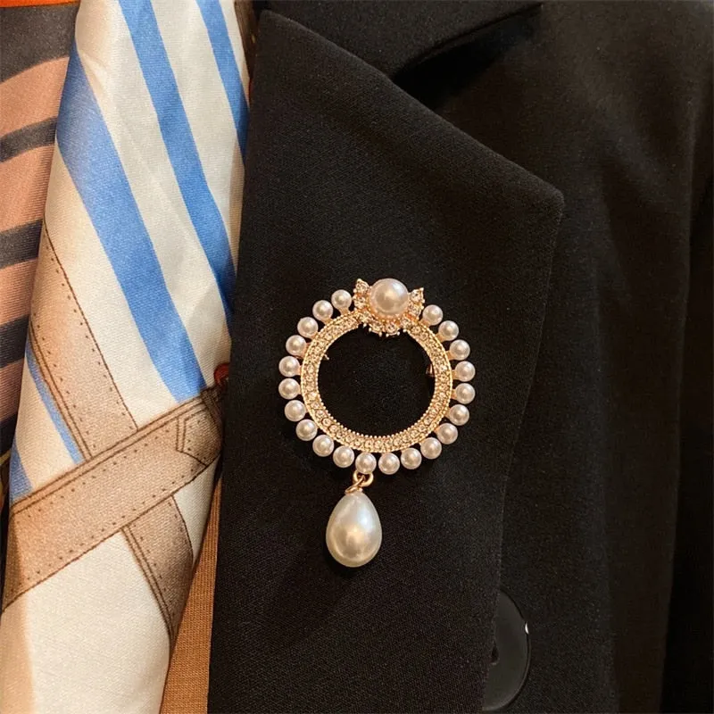 Fashion Pearl Brooch Pin Circle High-end Silk Scarf Buckle Luxury Exquisite Ladies Clothing Accessories