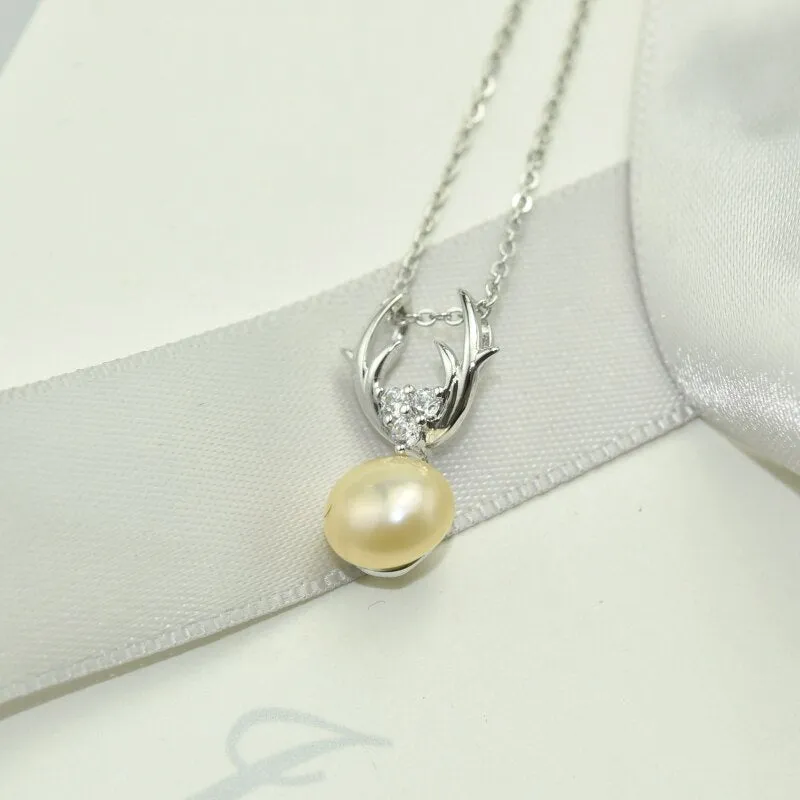 Fine Jewelry Pearl Necklace Natural Freshwater Pearl Deer Shaped Pendants