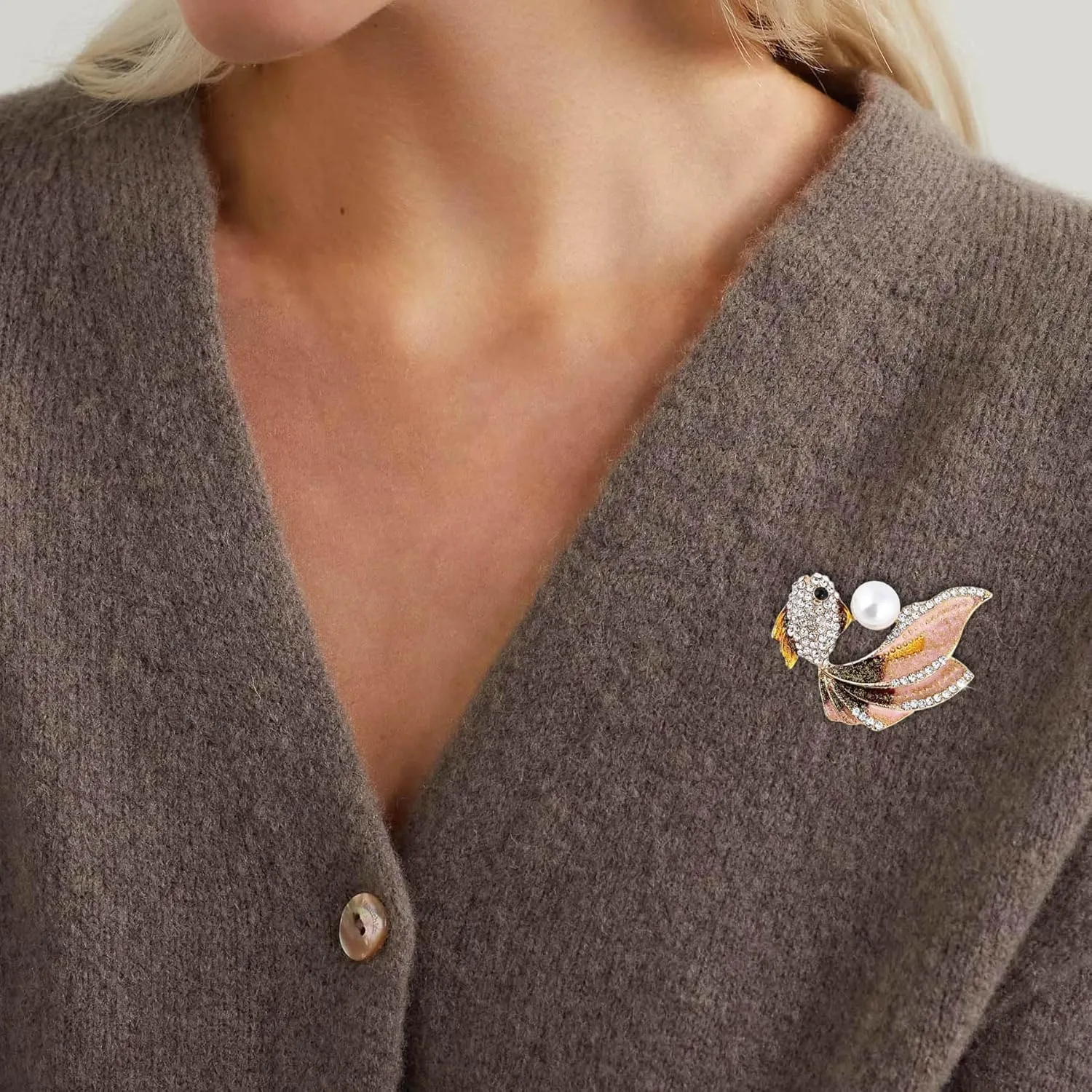 Gold Crystal Goldfish Tropical Fish Lobster Brooches for Womne Elegant Enamel Rhinestone Pearl Oceano Animal Brooch Pins Fashion Jewelry Brooch pin Accessories for Women Men Gift