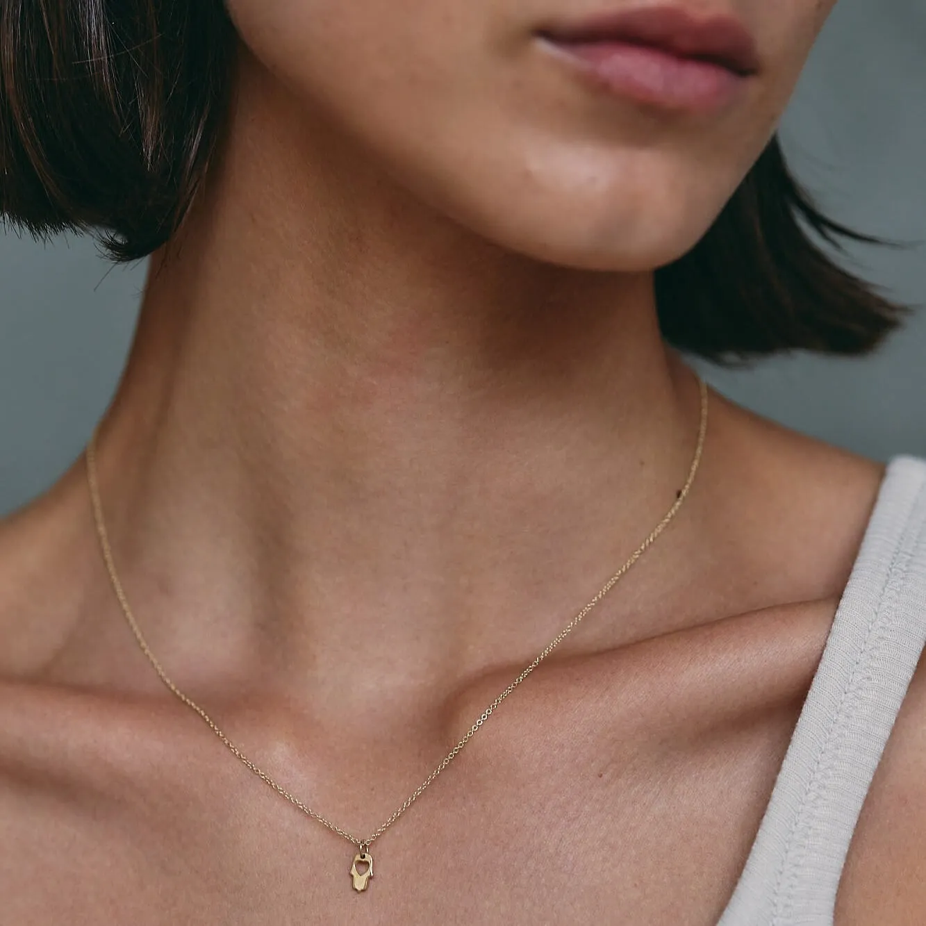 Hamsa Pendant 14k Gold