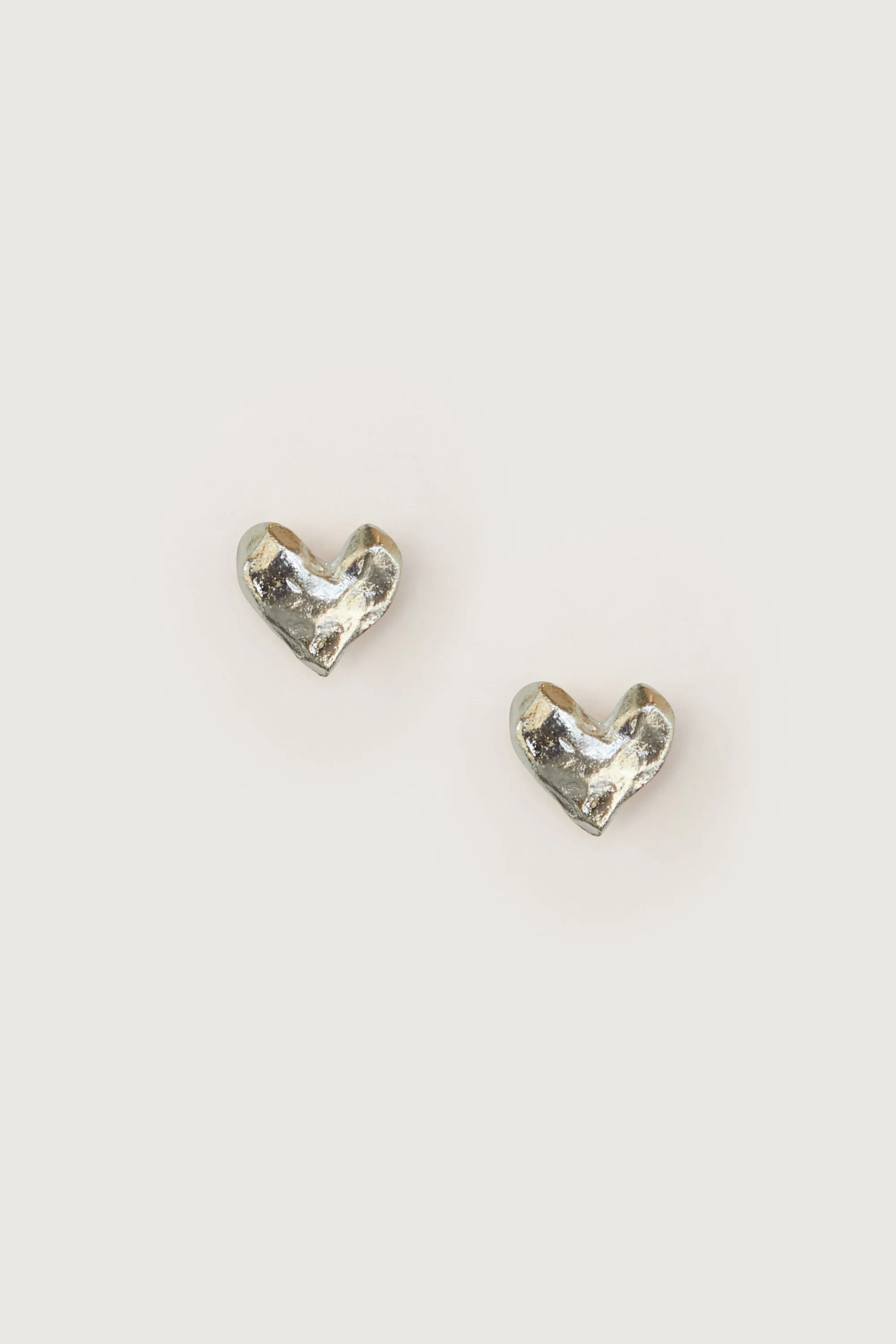 HEART SHAPE EARRING