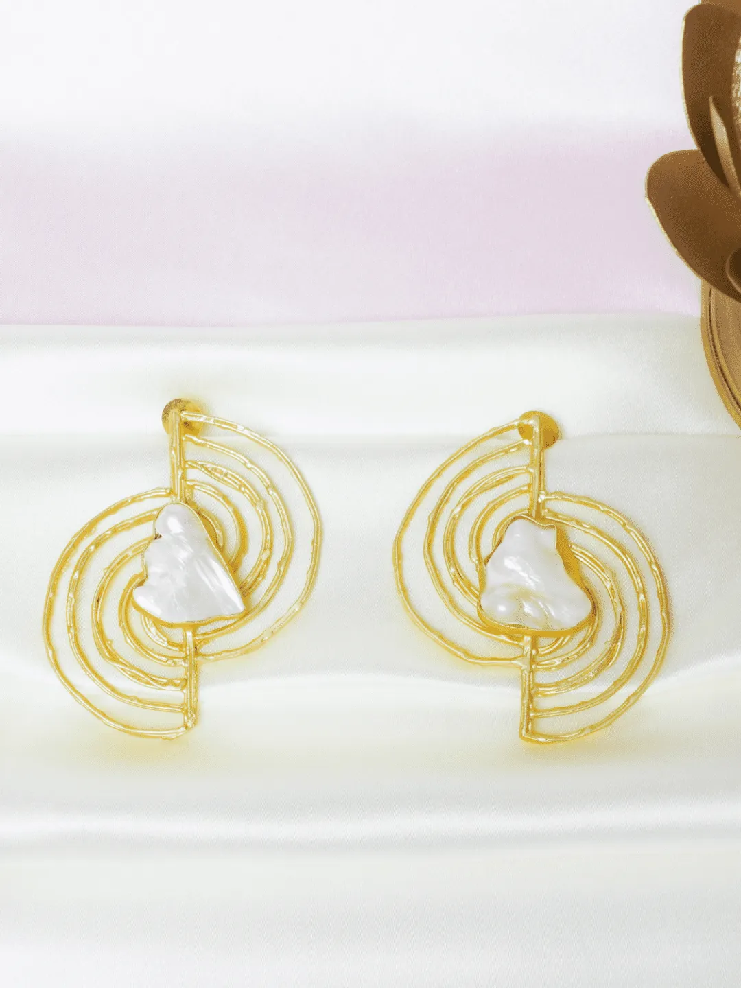 Irdis Two Halves Pearl Danglers