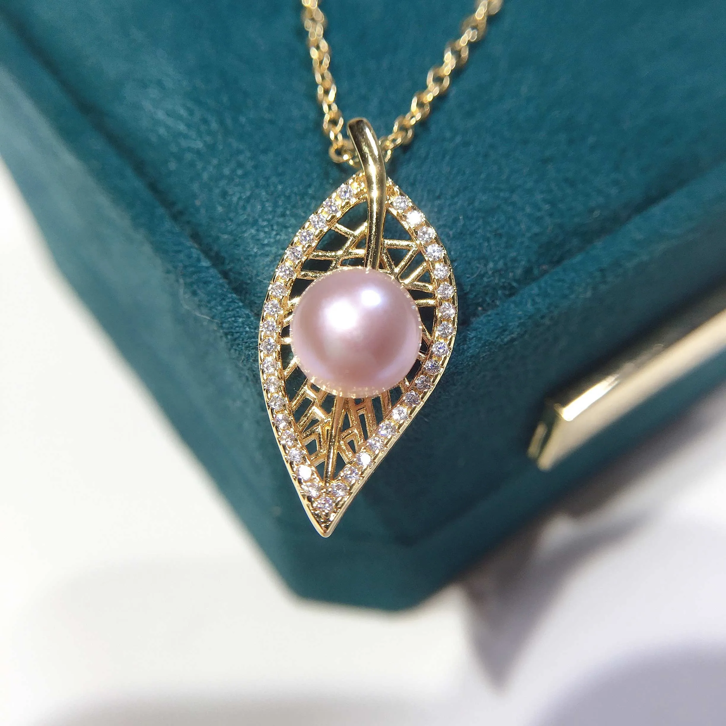 Leaf Pearl Necklace 100% Real Freshwater Pearl 925 Sterling Silver Pendant