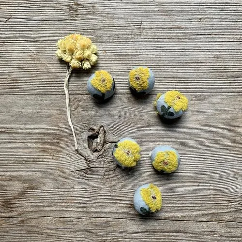 Minä Perhonen Fabric Buttons (18mm)