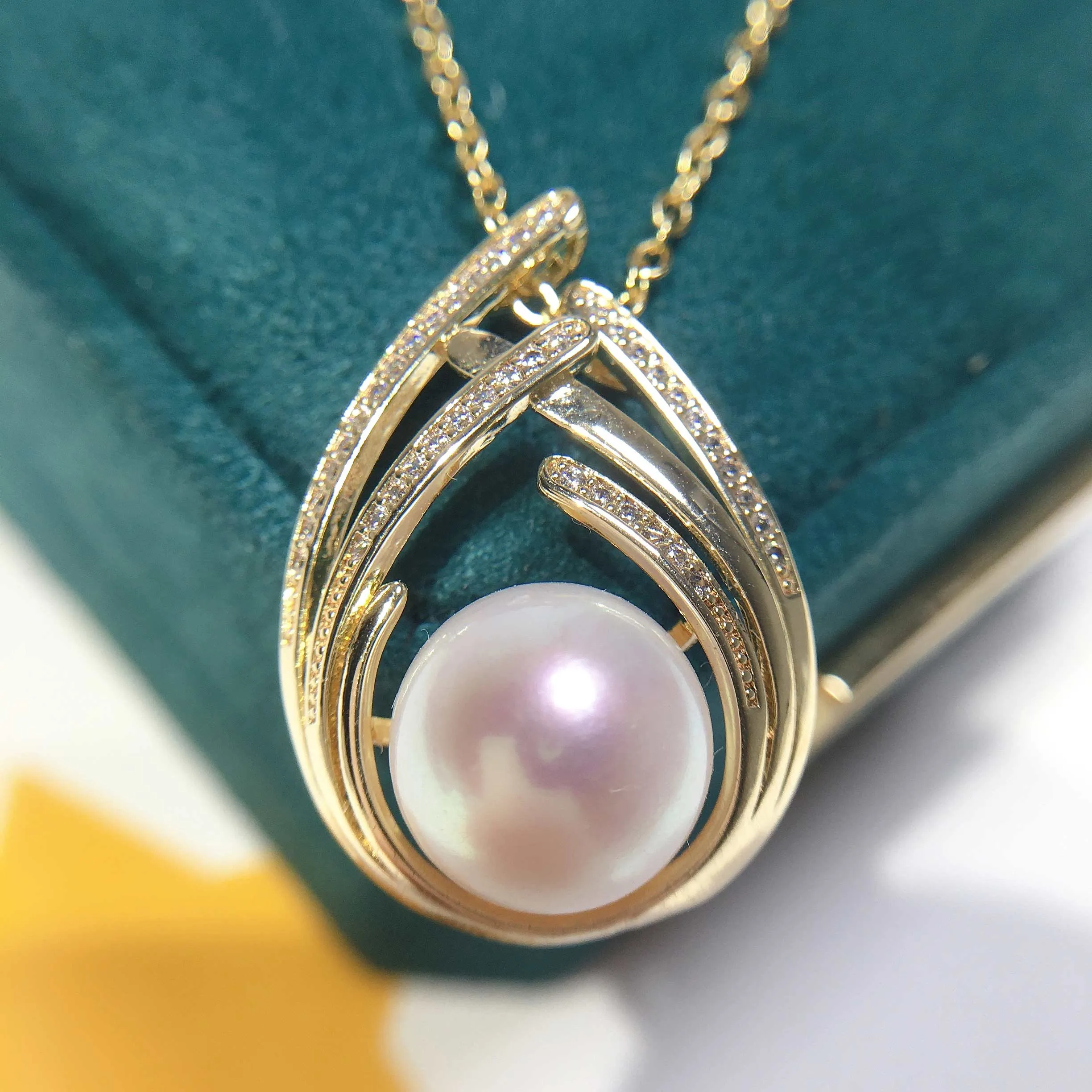 Natural Freshwater Pearl Pendant Creative Exquisite 14K Gold Plated Necklace