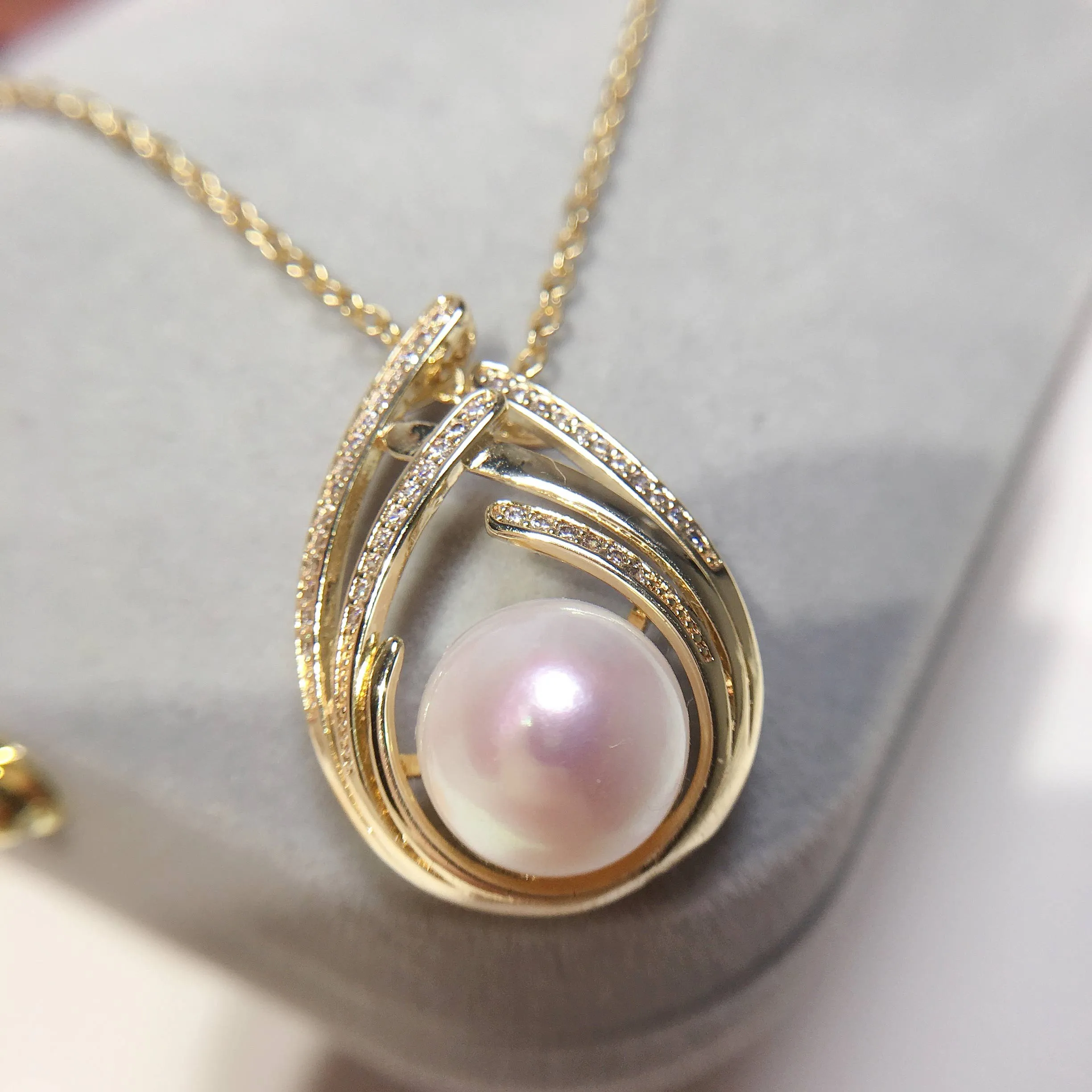 Natural Freshwater Pearl Pendant Creative Exquisite 14K Gold Plated Necklace