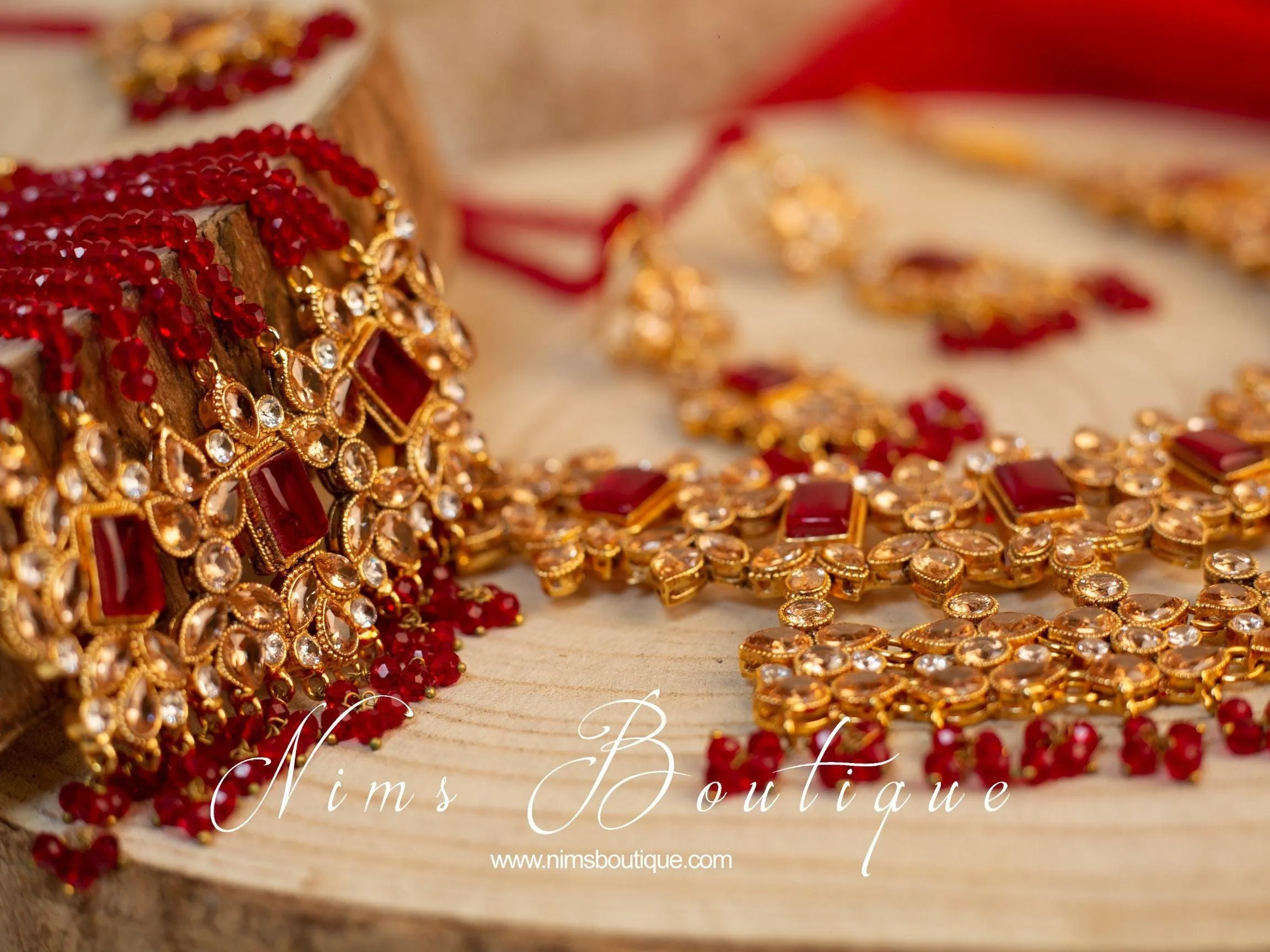 Pari Maharani Red & Gold Set