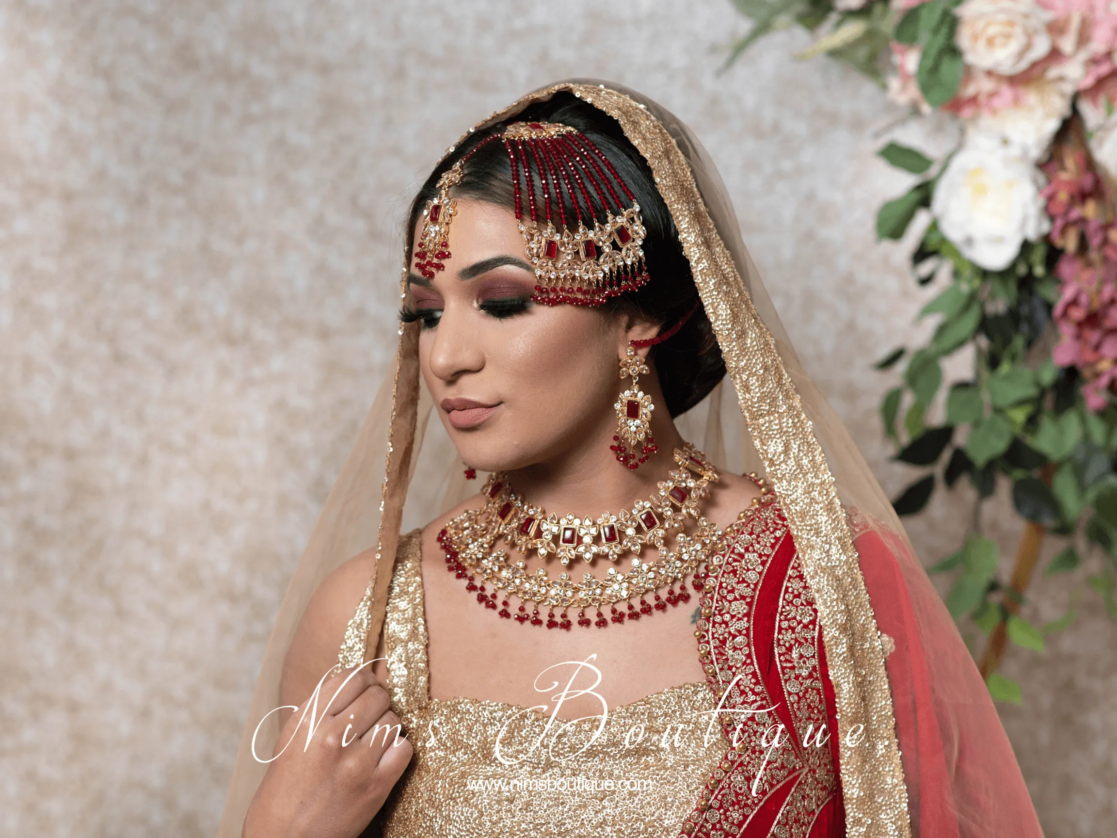 Pari Maharani Red & Gold Set