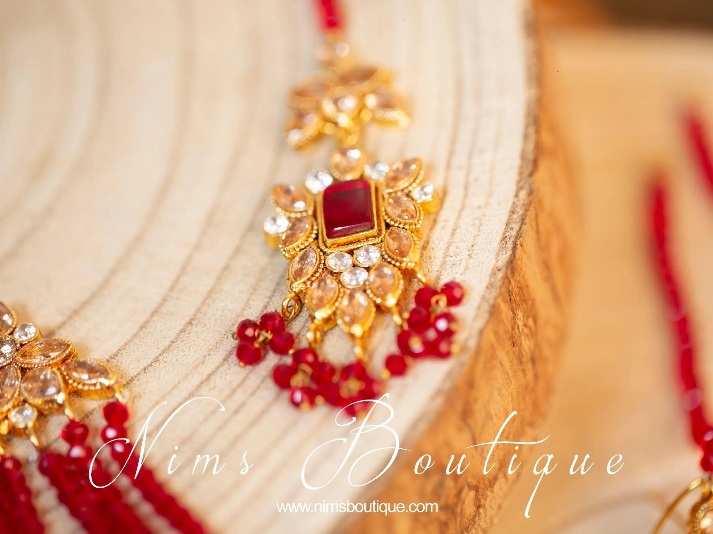 Pari Maharani Red & Gold Set