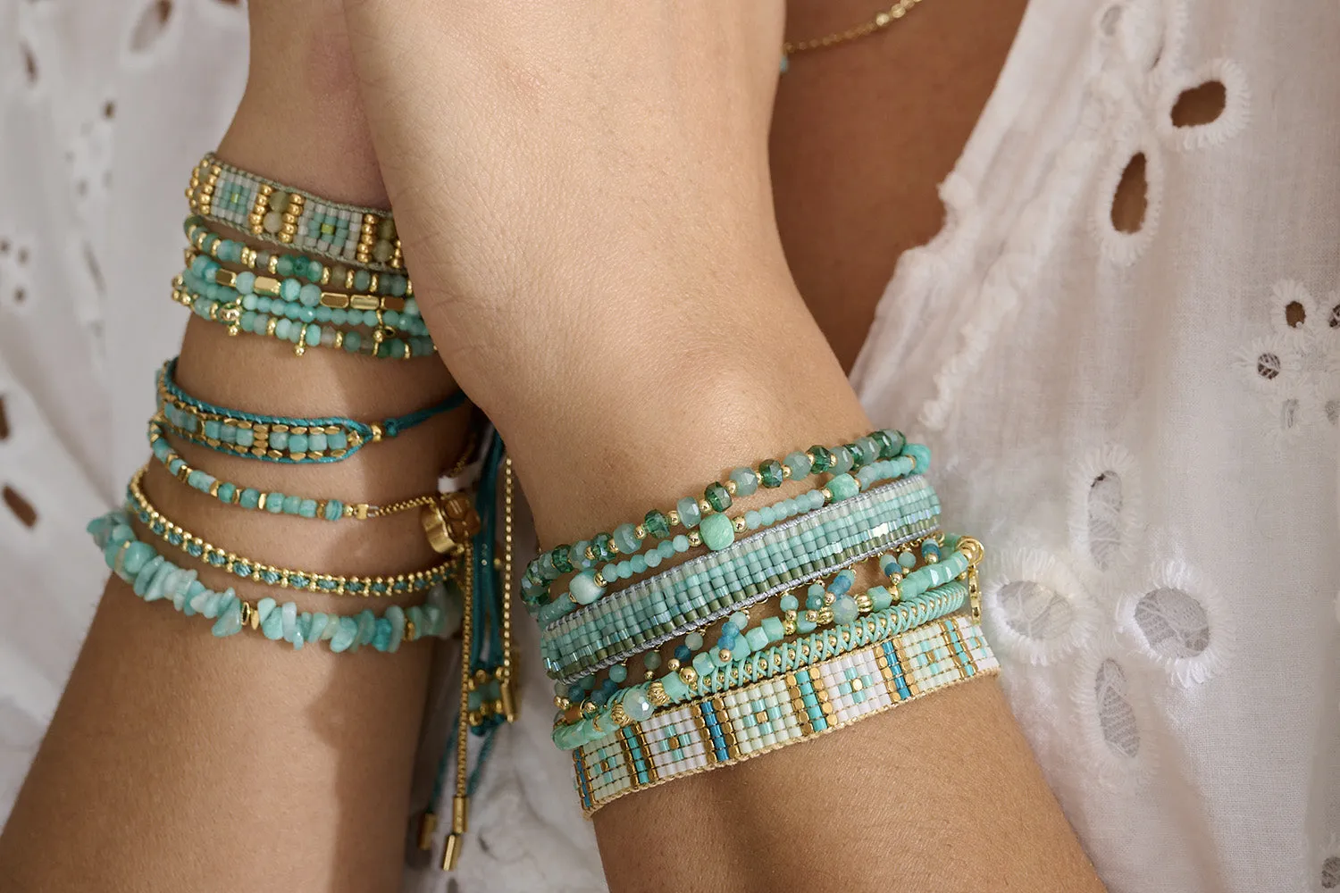 Prunus Aqua & Gold Crystal Stretch Bracelet