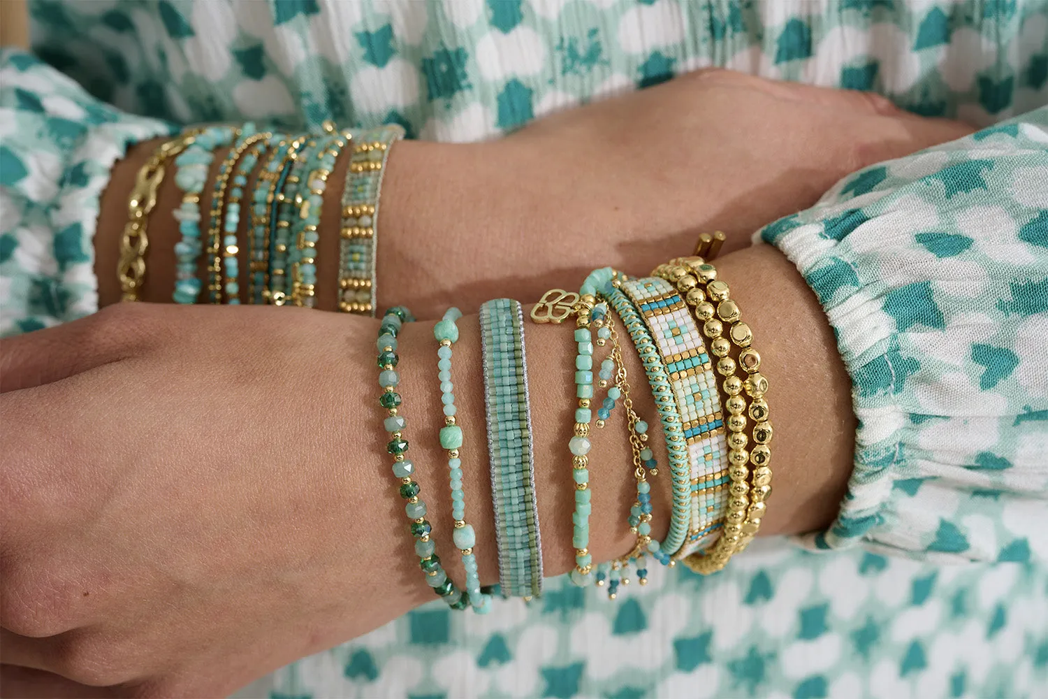 Prunus Aqua & Gold Crystal Stretch Bracelet