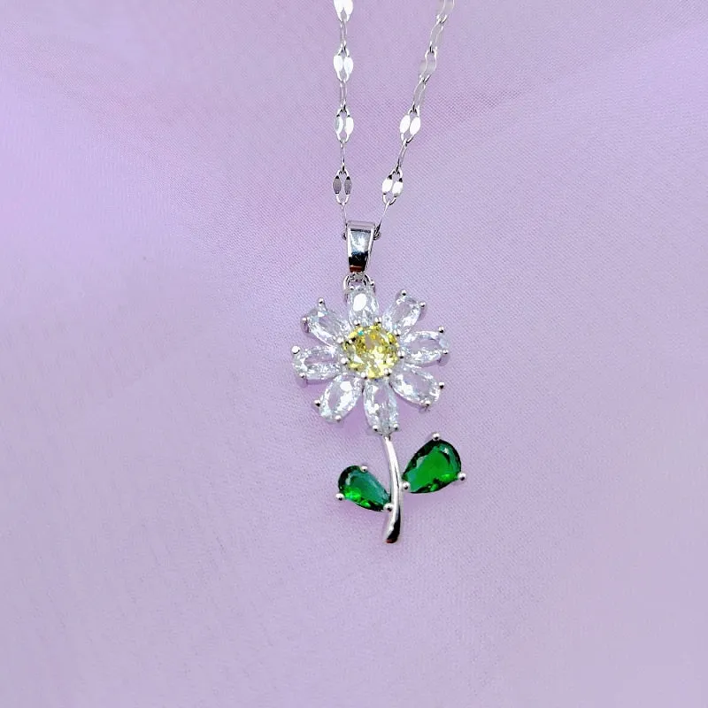 Rhinestone Daisy Pendant