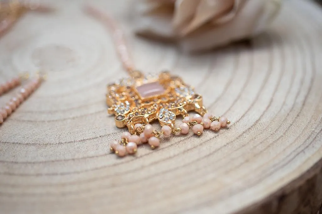 Ridhi Peach Earrings, Tikka & Passa Set