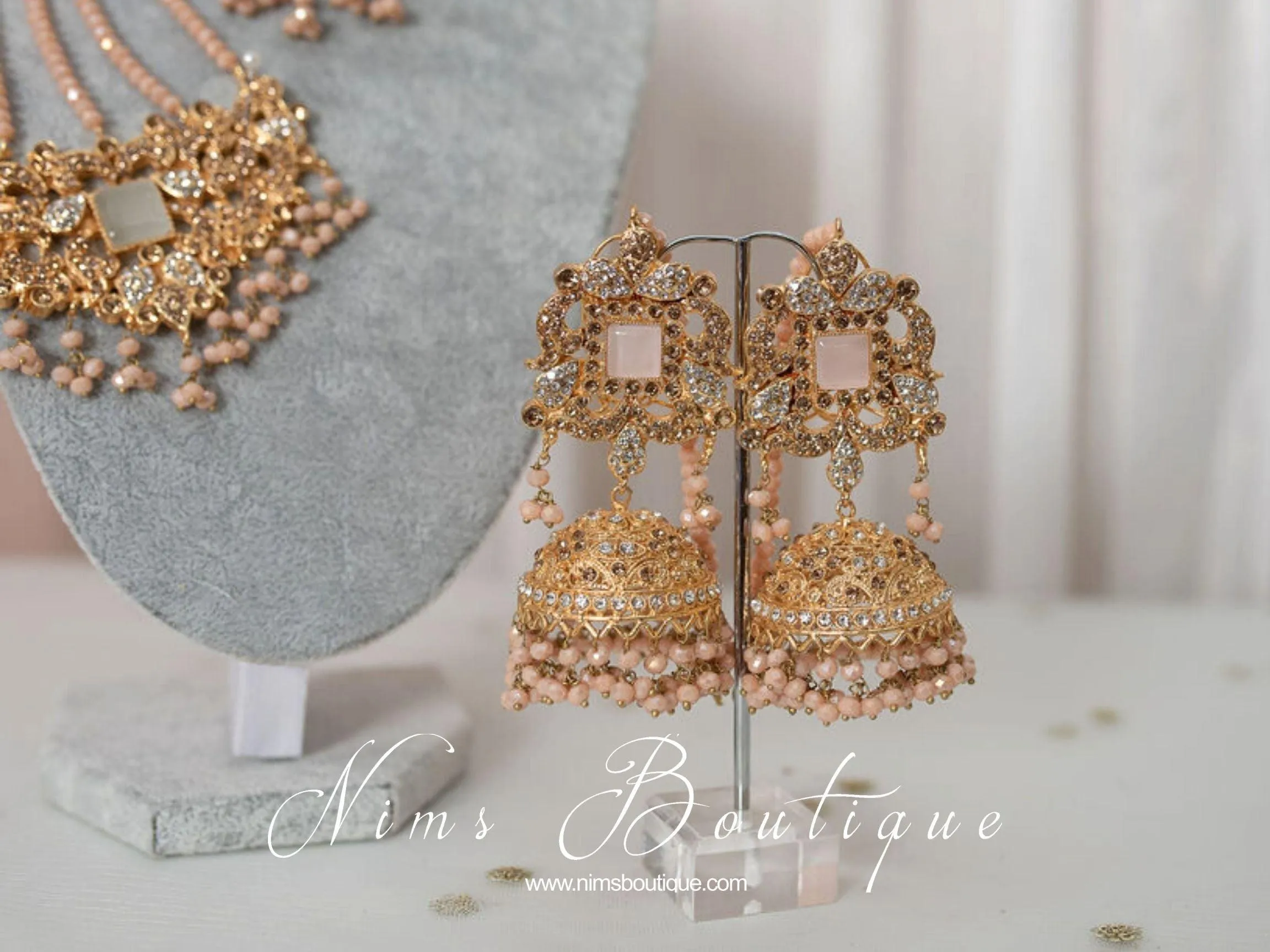Ridhi Peach Earrings, Tikka & Passa Set