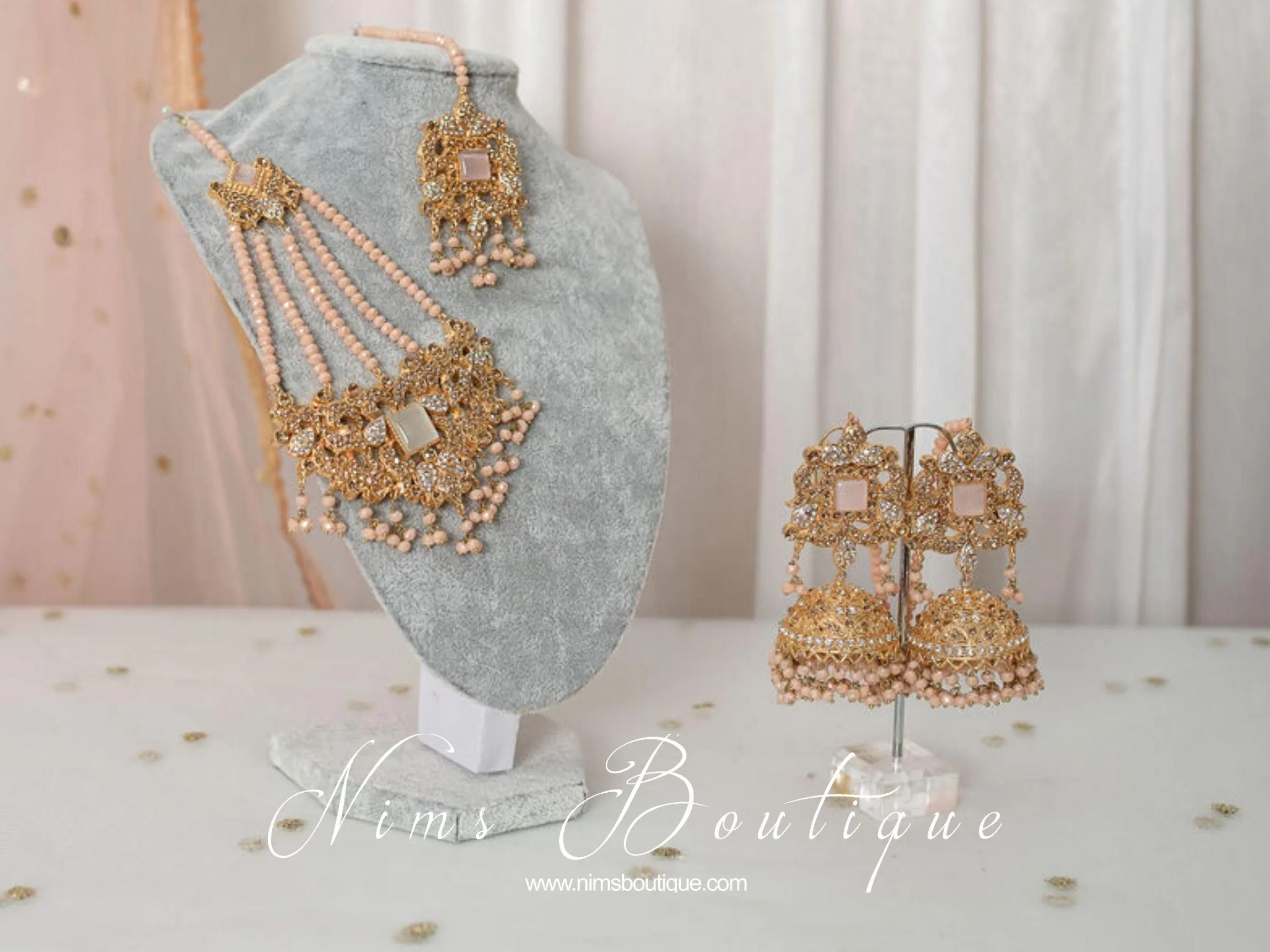 Ridhi Peach Earrings, Tikka & Passa Set