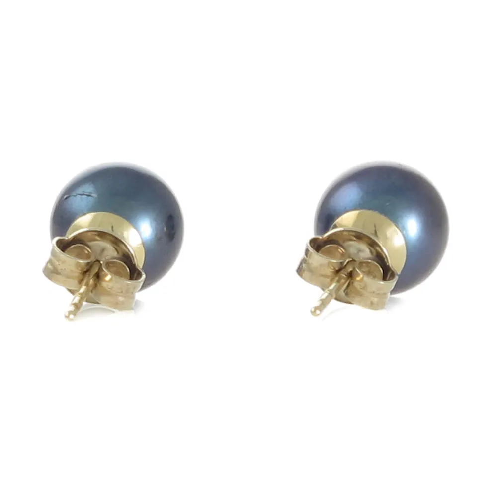Round Black Freshwater Studs