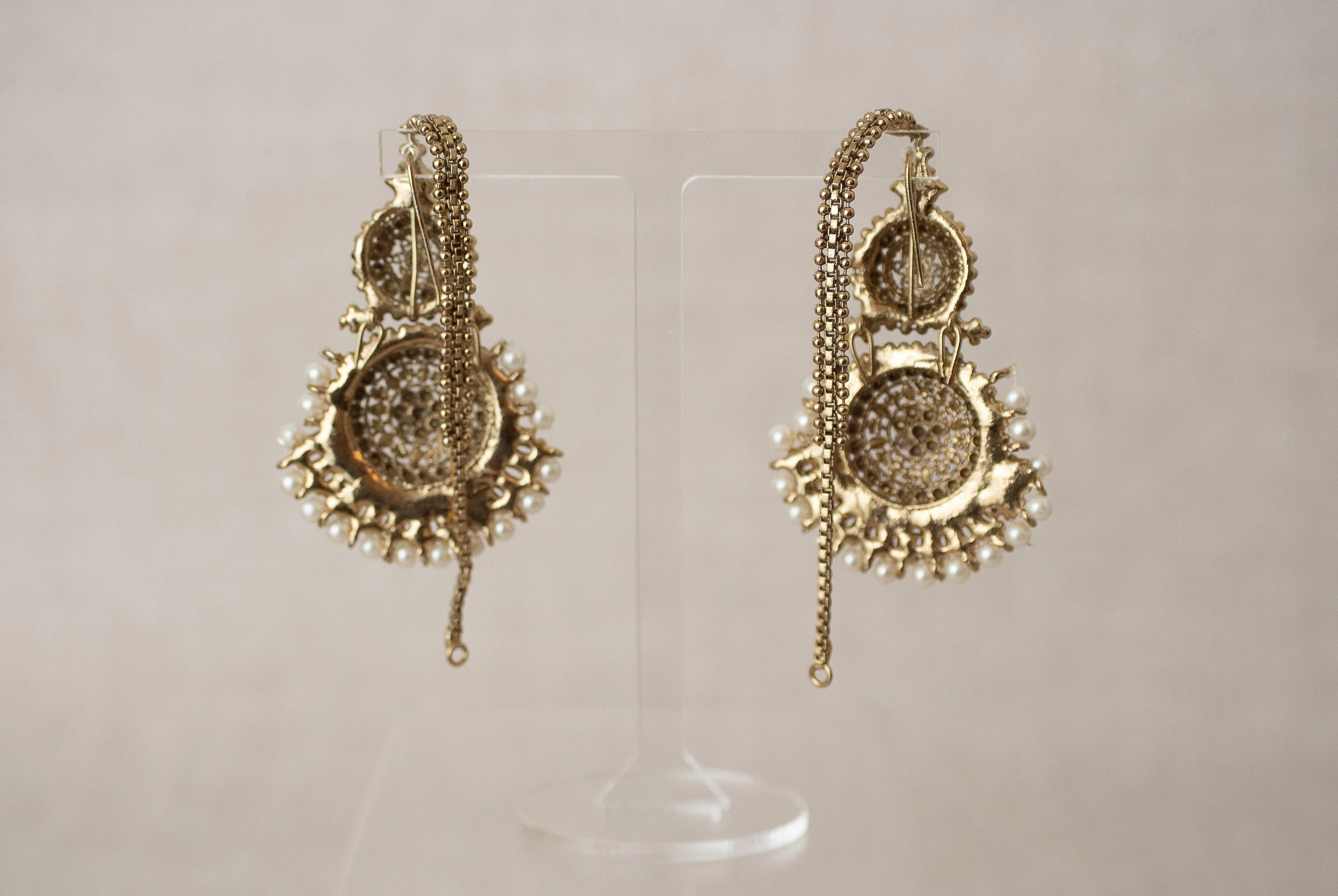 Small Royal Antique Gold & Pearl set with earring chains