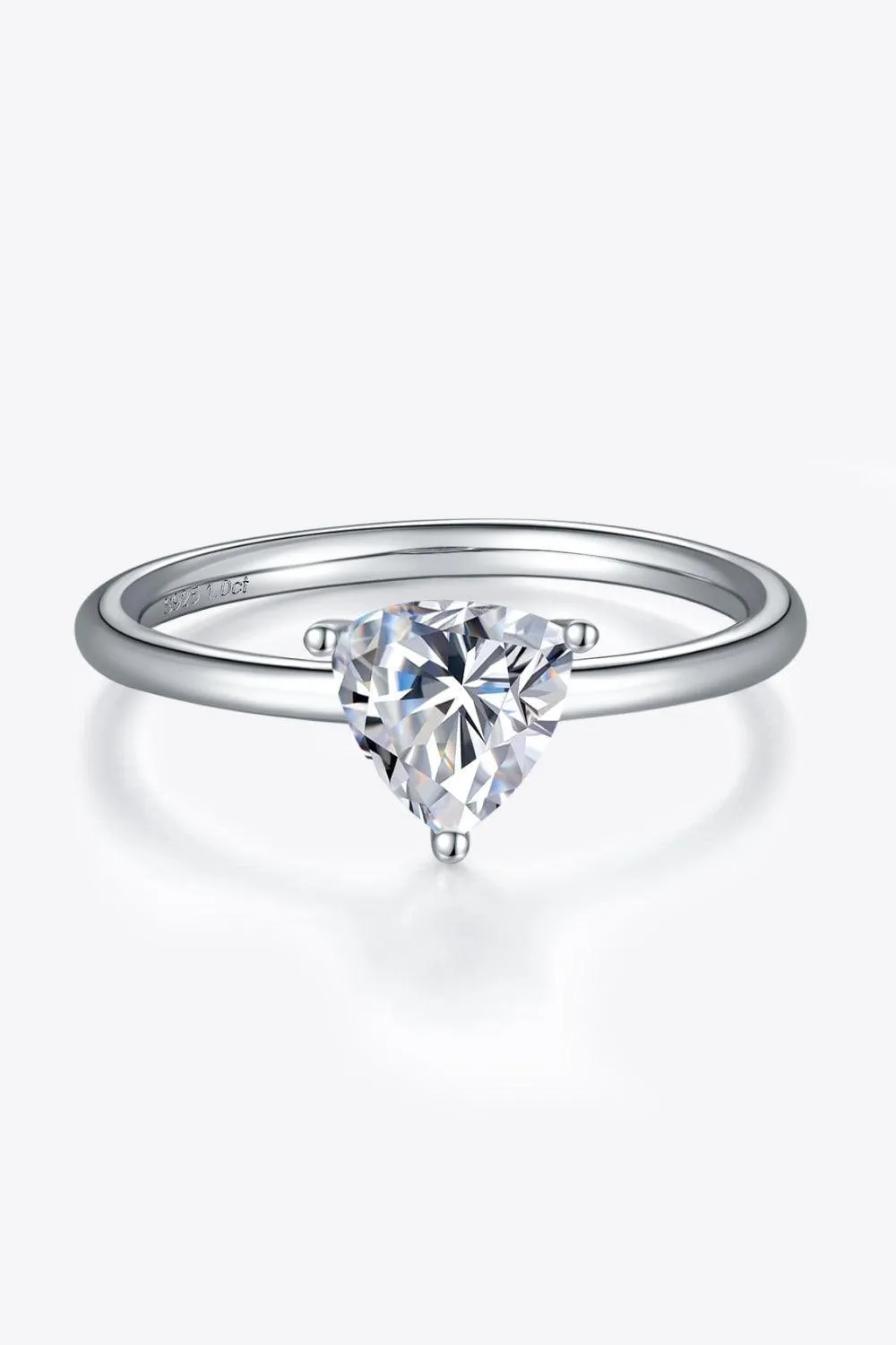 Timeless Brightness Solitaire 1 Carat Moissanite Ring