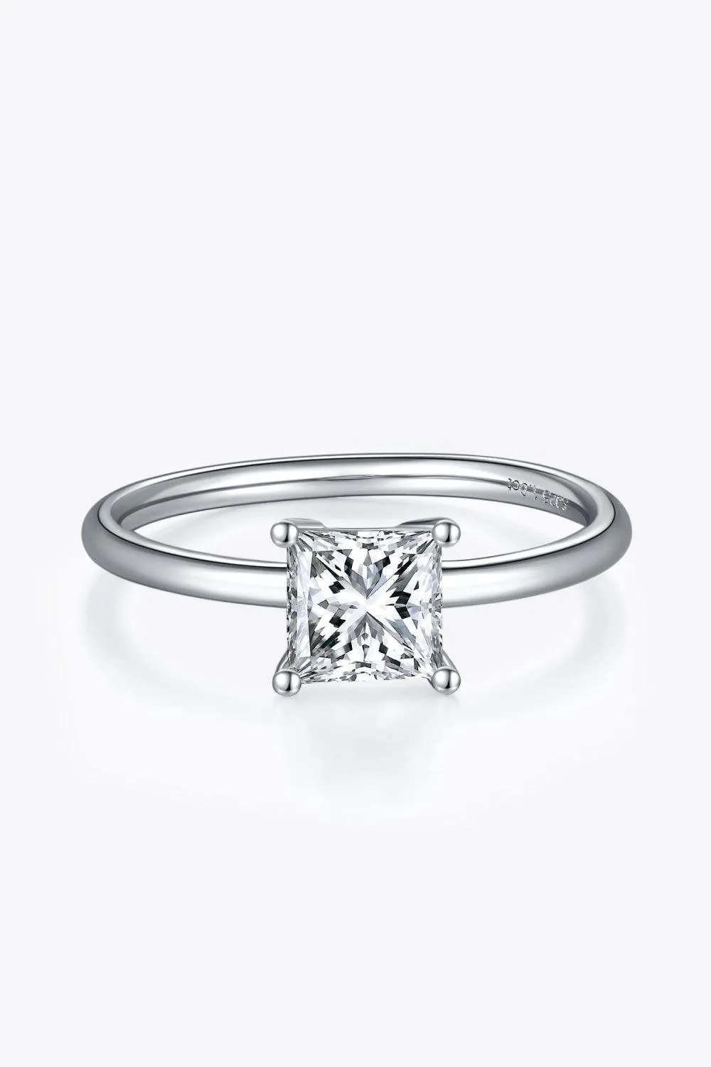 Timeless Brightness Solitaire 1 Carat Moissanite Ring