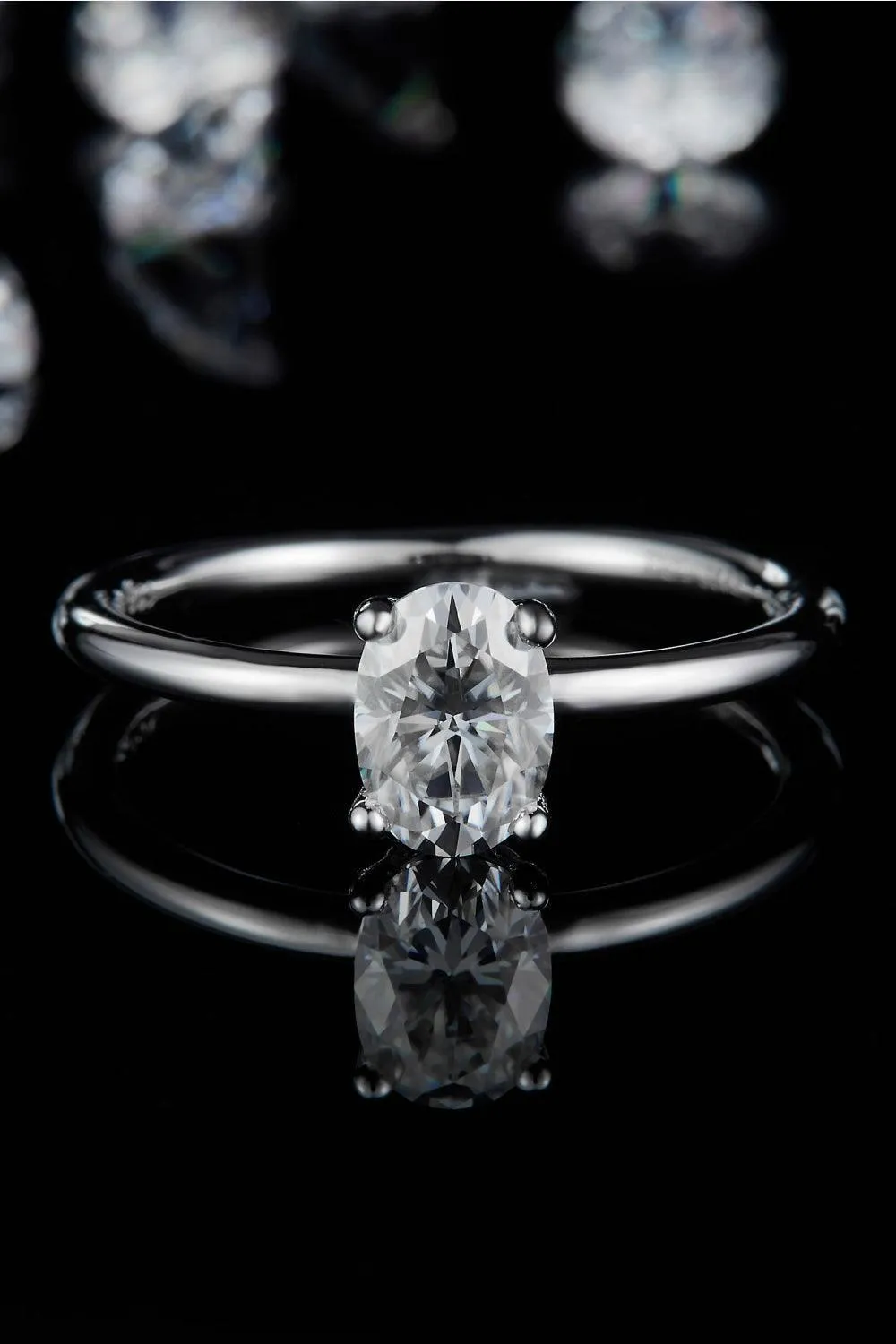 Timeless Brightness Solitaire 1 Carat Moissanite Ring
