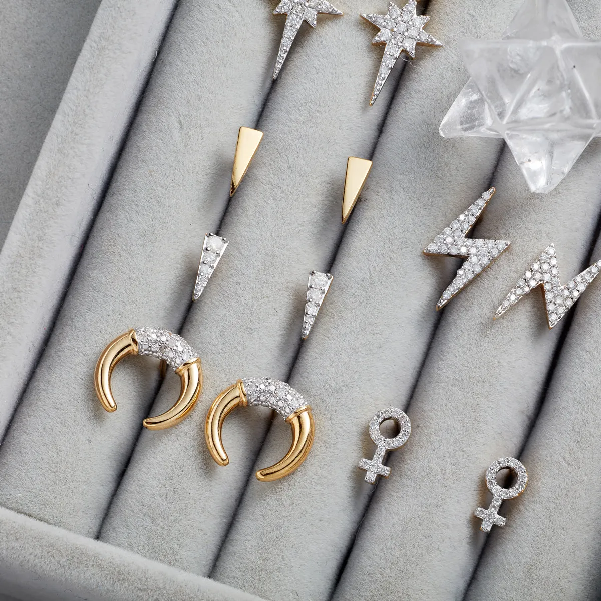VENUS STUDS