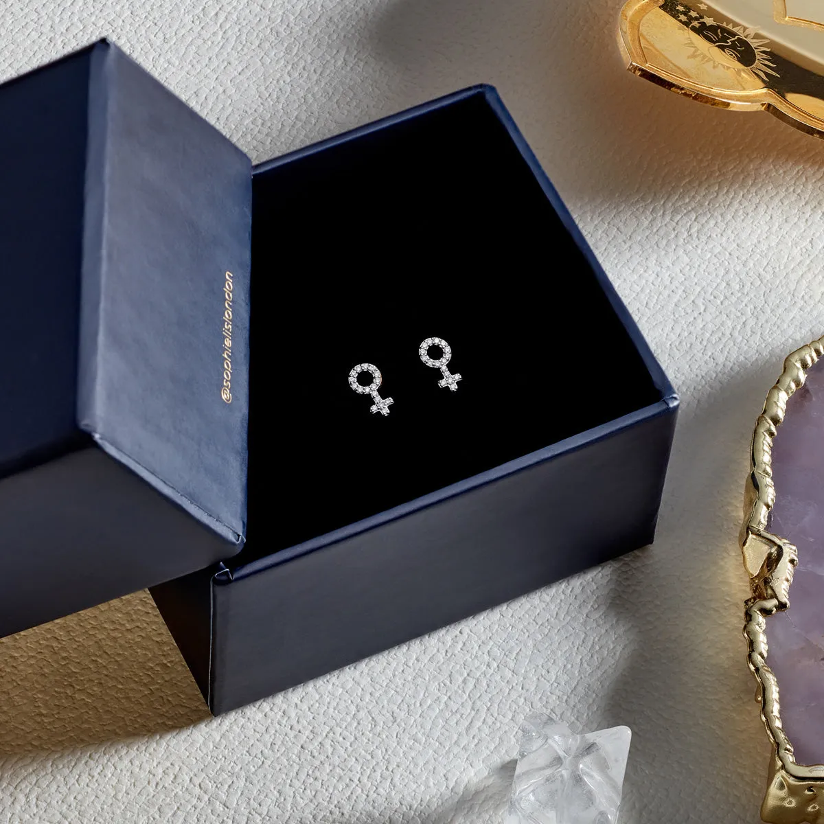 VENUS STUDS