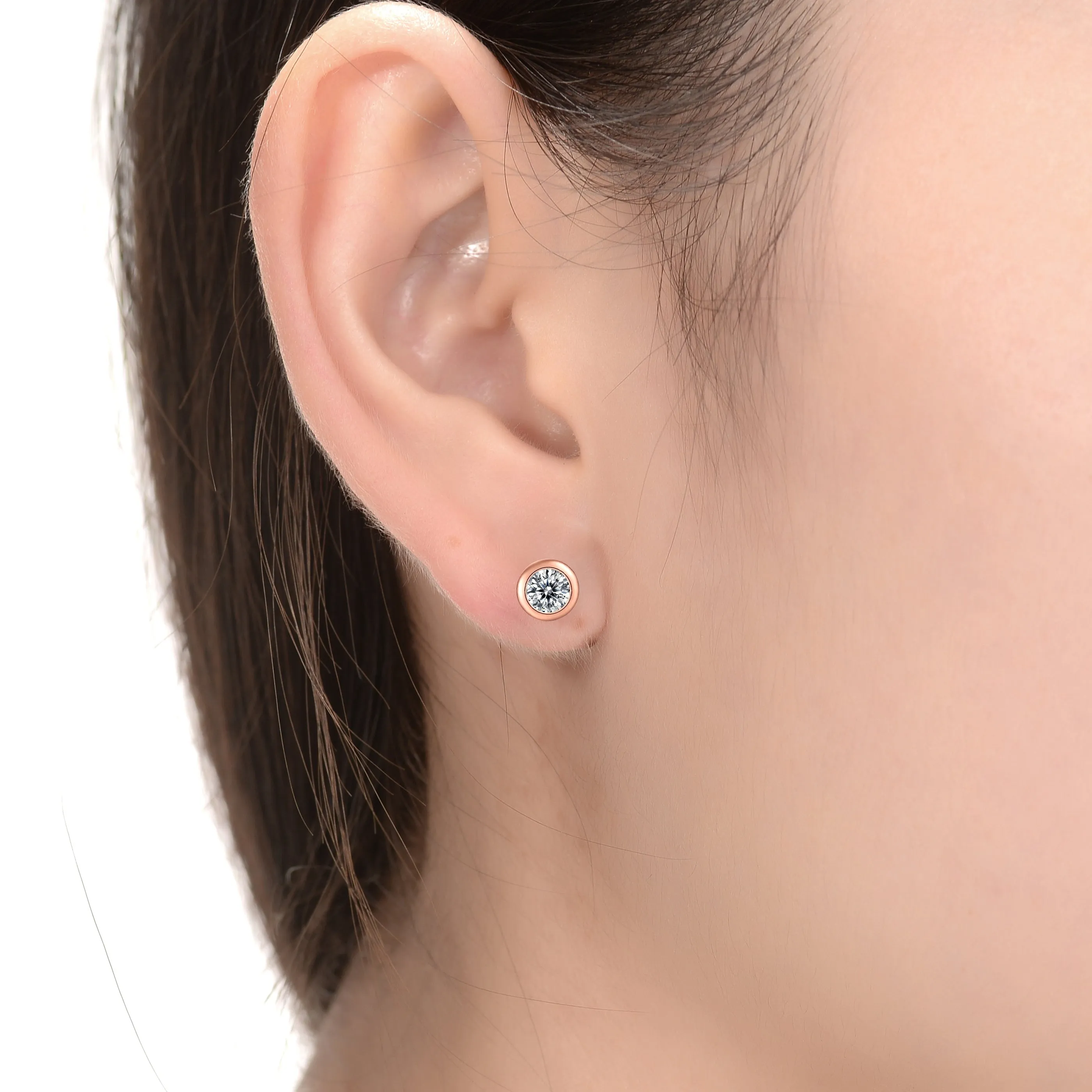 Vilette Moissanite Modern Bezel Stud Earrings
