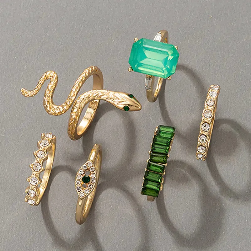 Vintage Green Rhinestone Ring Set
